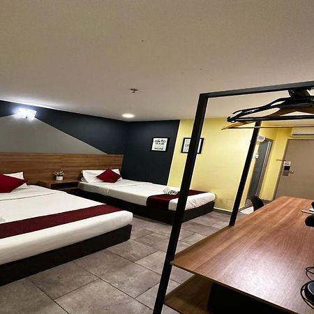 T-Hotel Mont Kiara Куала-Лумпур Экстерьер фото