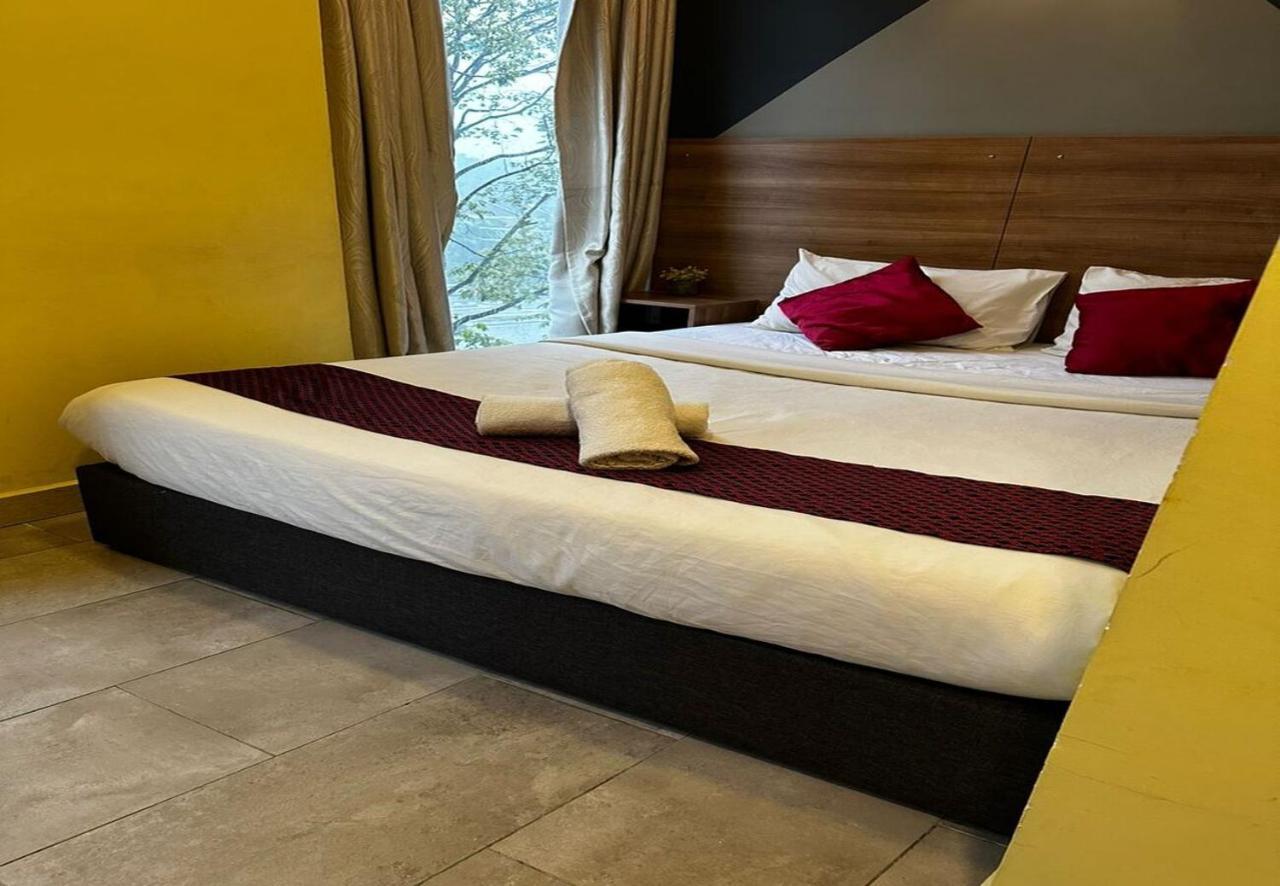 T-Hotel Mont Kiara Куала-Лумпур Экстерьер фото