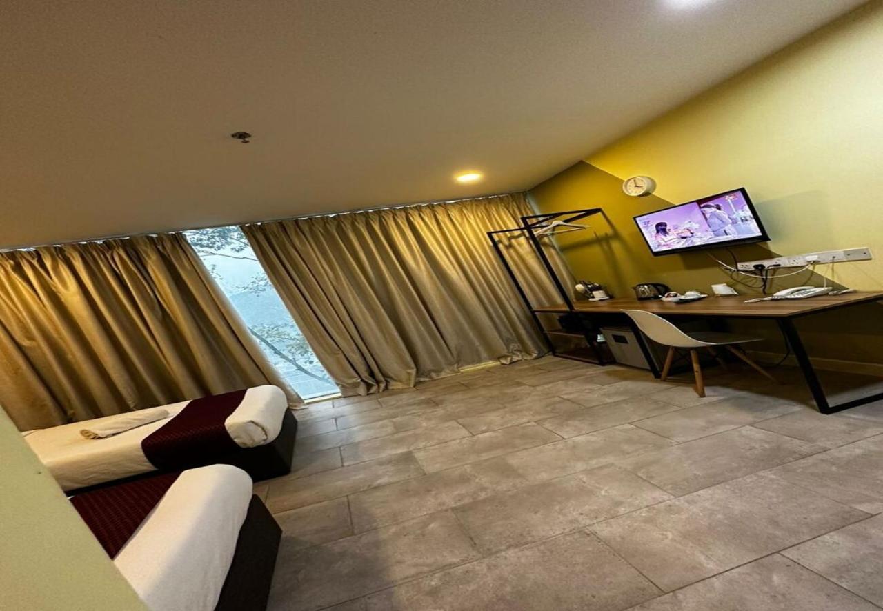 T-Hotel Mont Kiara Куала-Лумпур Экстерьер фото