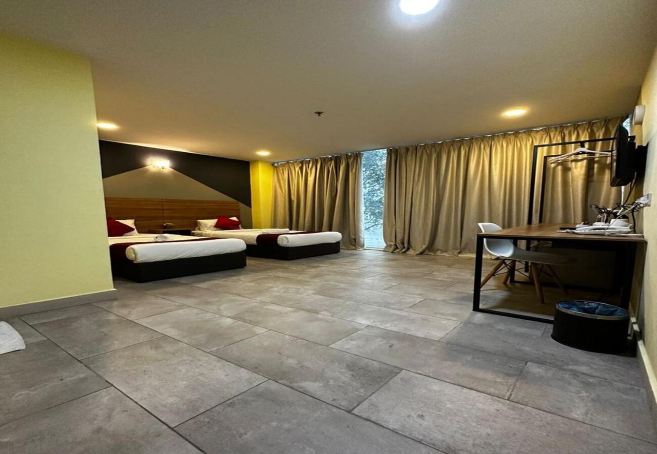 T-Hotel Mont Kiara Куала-Лумпур Экстерьер фото